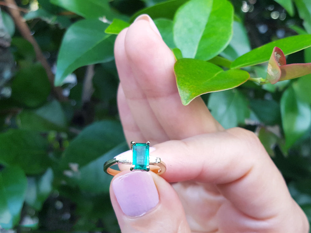 Natural Colombian emerald ring for women