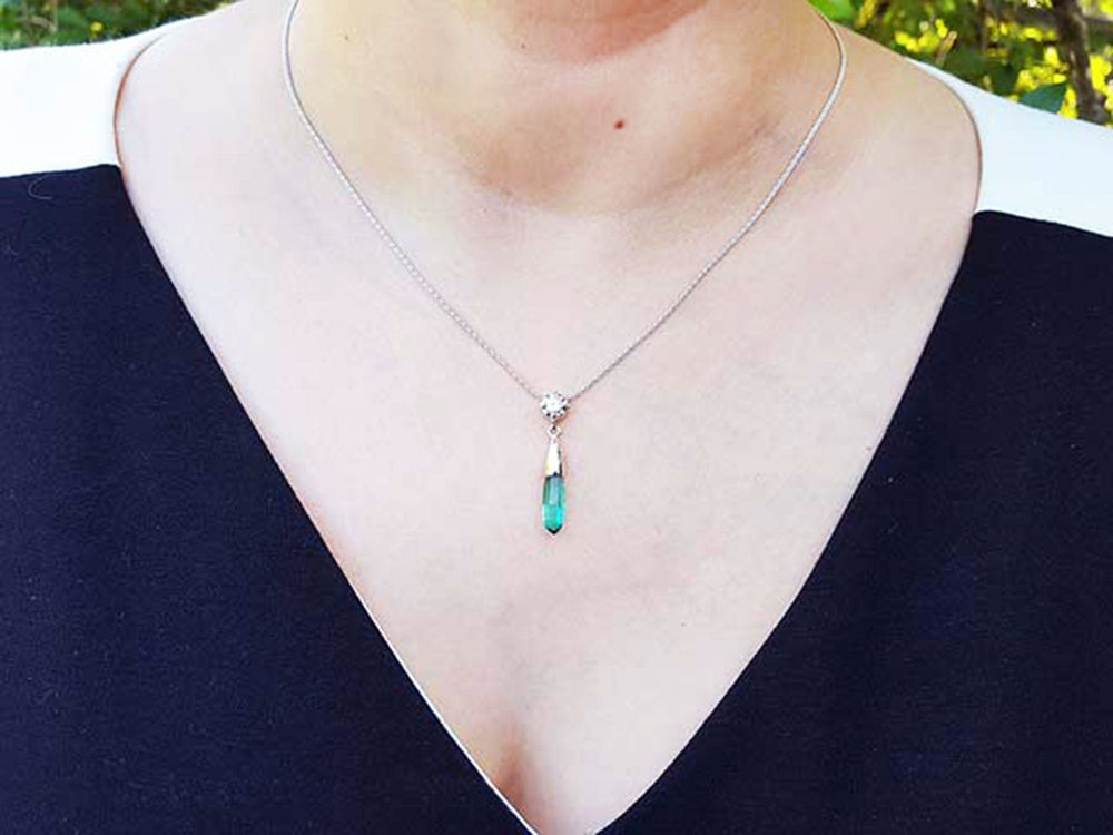 Colombian Emerald briolette necklace natural from Muzo mines set in 14k white gold with a natural diamond on top slider bail