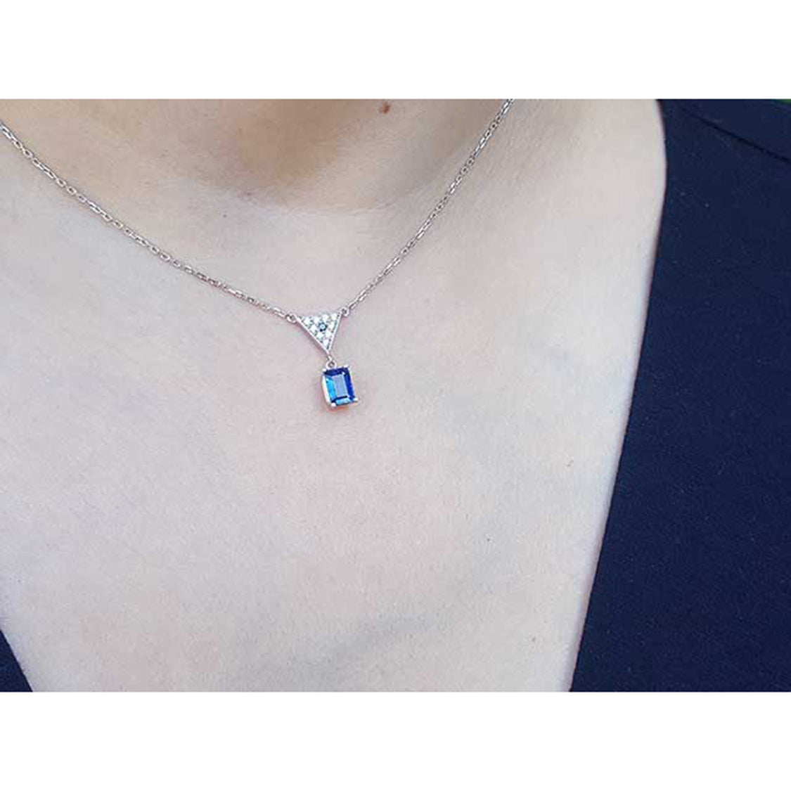 1.05 ct. Natural Sapphire Necklace Medium Dark Blue with Diamonds 14K White Gold