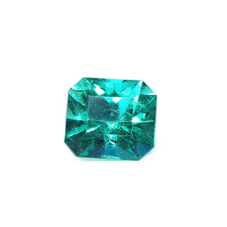 GIA certified F2 natural Muzo mine loose colombian emerald square emerald-cut.