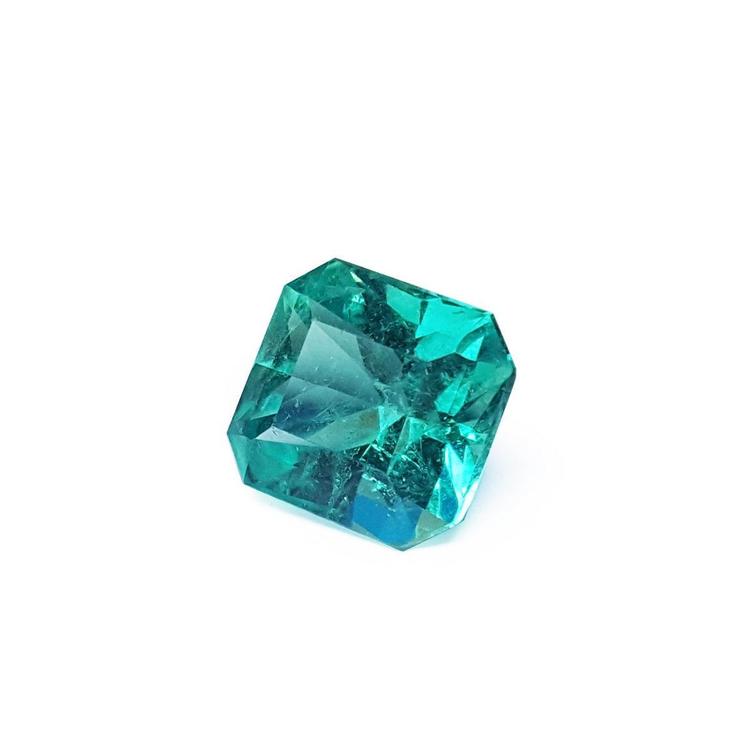 Muzo loose colombian emerald GIA certified F2 square octagonal fine quality.