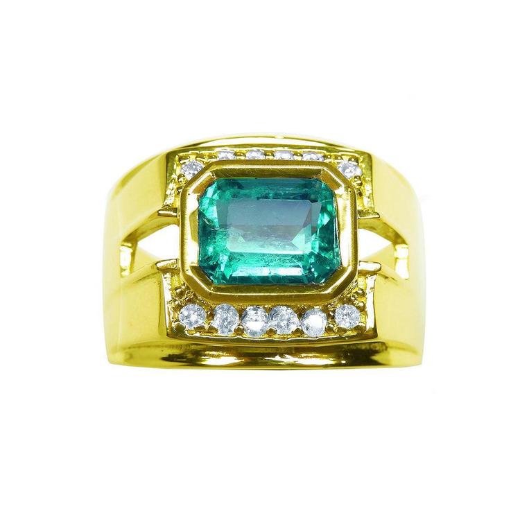 2.13 Carats Men's Colombian Emerald and Diamond Ring Crafted in 18K Yellow Gold