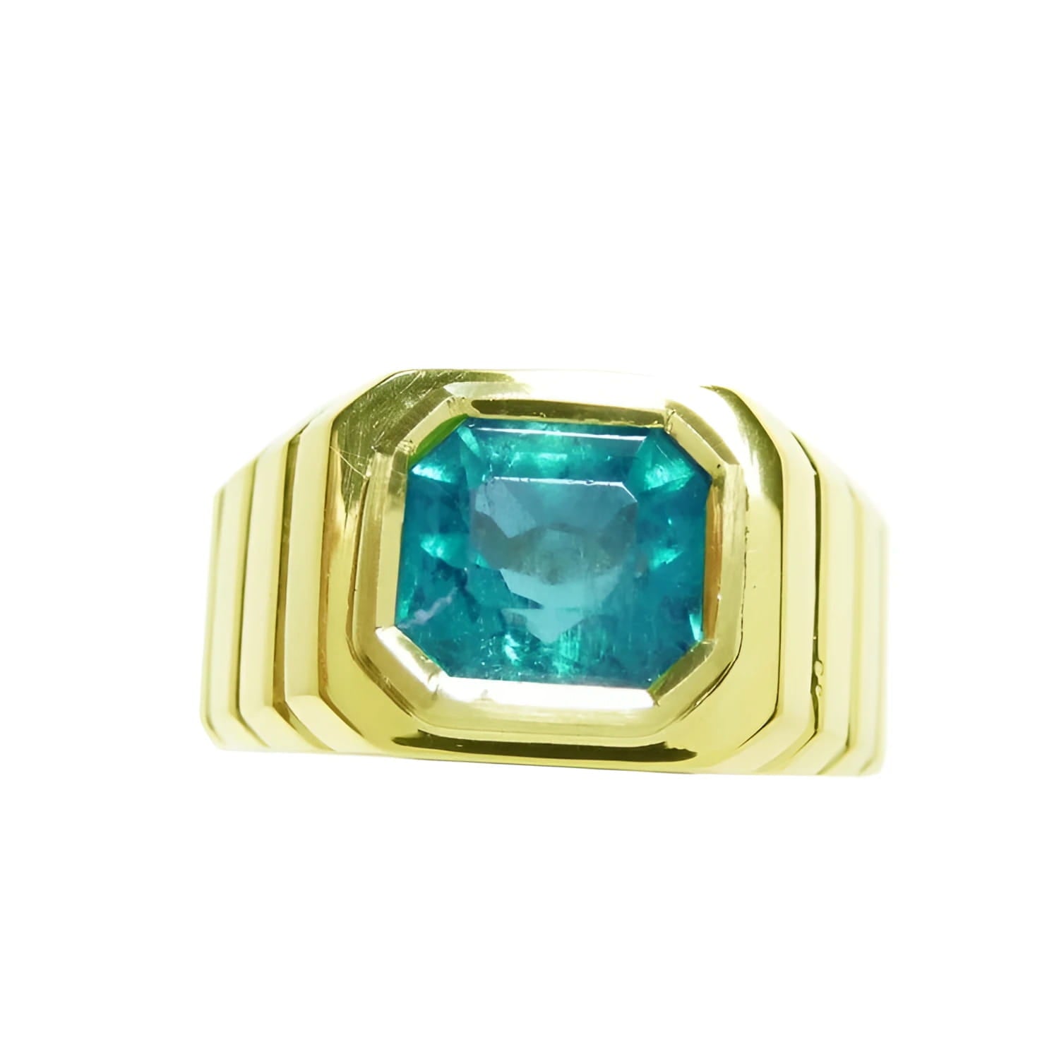 Colombian emerald GIA certified F1 from the Muzo mines set in a 18k yellow gold ring for men.