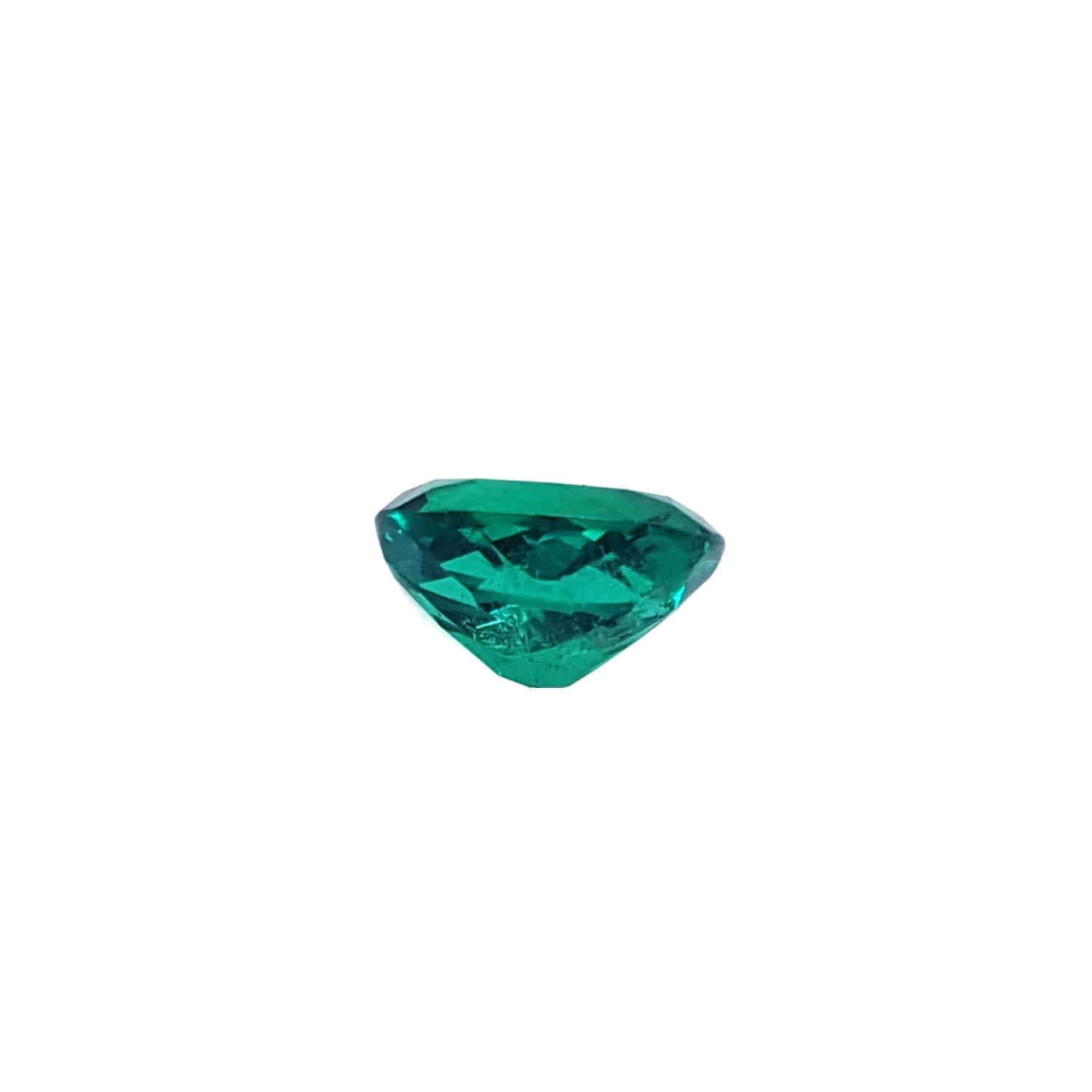 This GIA-certified oval cut loose emerald was sourced from the Muzo mines in Colombia.