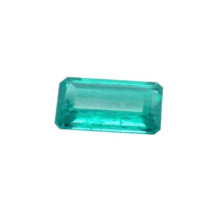 GIA certified loose colombian emerald rectangular front table and crown view