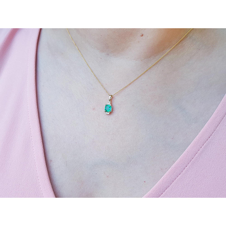 Mother&#39;s Day gift Natural Colombian emerald and diamonds necklace emeral-cut crafted in 14k yellow gold