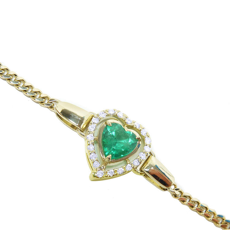 Our ladies’ emerald bracelet collection showcases gorgeous natural diamonds and is crafted in either 18k or 14k gold. We specialize in designing and creating exquisite Colombian emerald jewelry.
