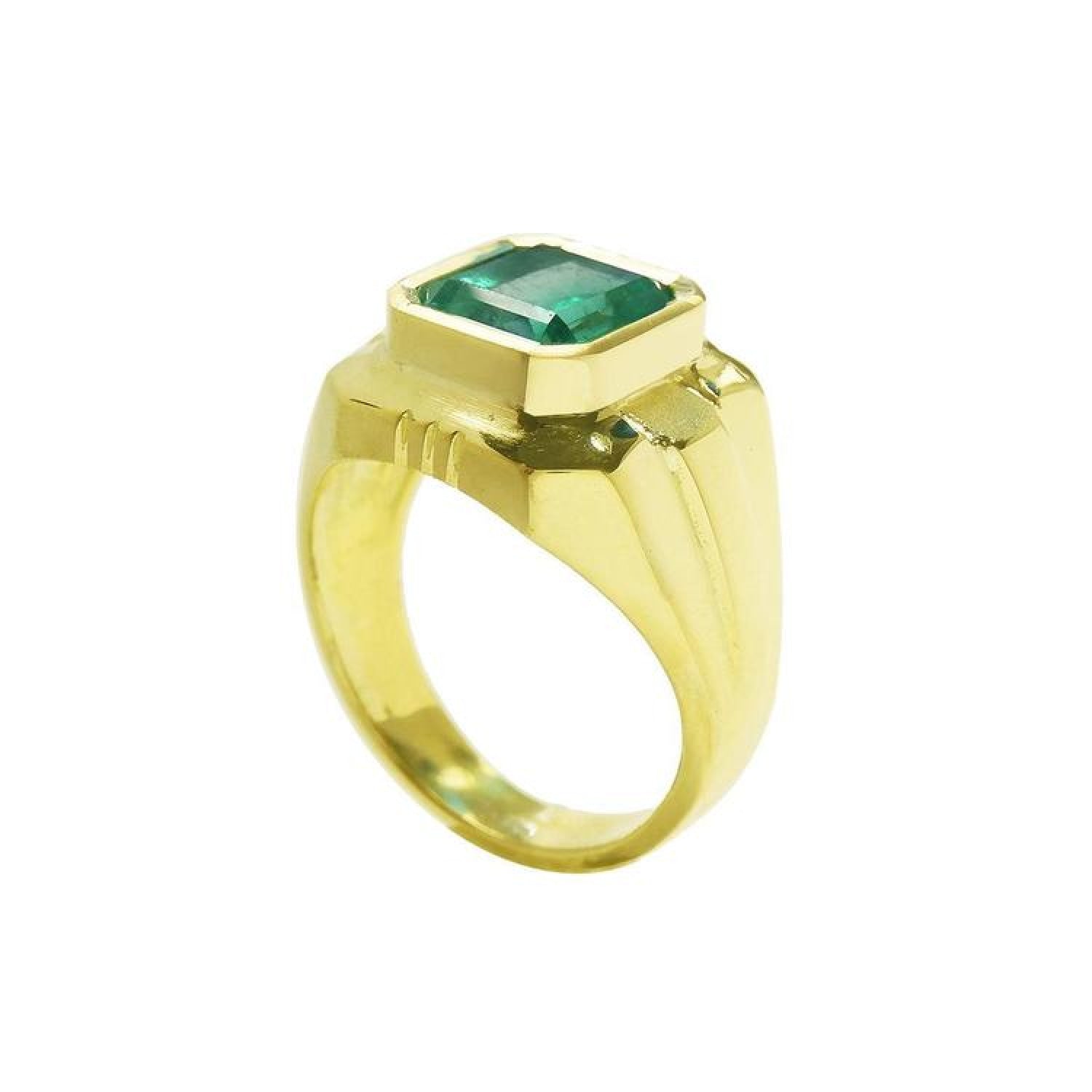 18K yellow gold men's solitaire ring with a square emerald cut, medium green Muzo Colombian emerald in a full bezel setting.