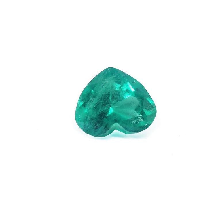Heart cut natural colombian emerald High quality 1.26 ct. vibrant bluish green color very close to the top quality.