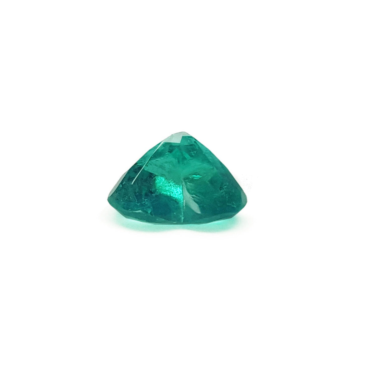 GIA certified heart cut natural colombian emerald, upside down pavilion view