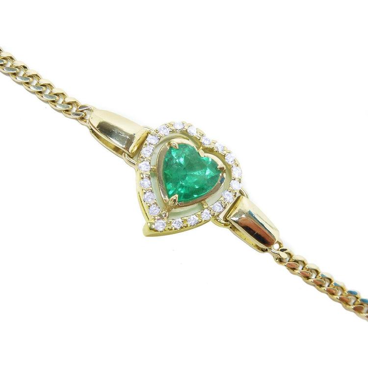 Ladies emerald heart bracelet halo natural diamond, 14k yellow gold with a beautiful real Colombian emerald surrounded by natural sparkling diamonds.