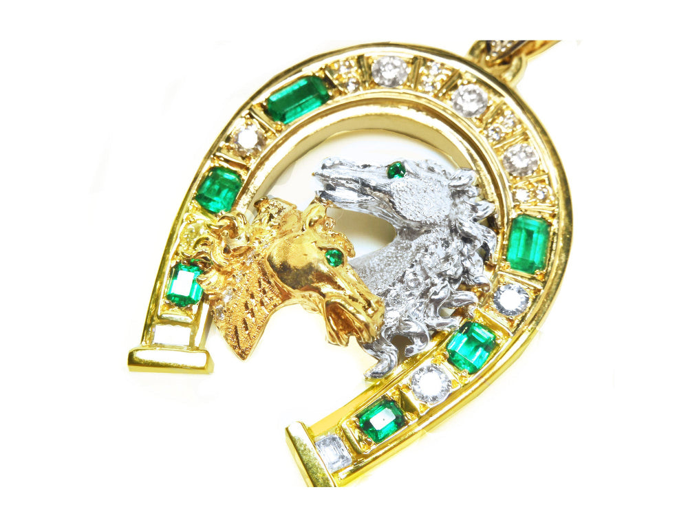 18k yellow gold men&#39;s emerald horseshoe necklace six natural Colombian emeralds and diamonds equestrian jewelry lucky charm