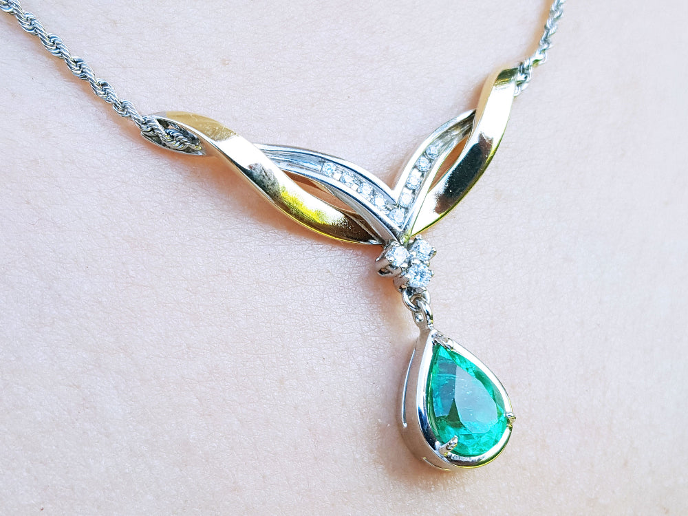 Gift for Mother&#39;s Day emerald jewelry necklace 1.88 carats pear cut natural sourced from the Muzo mines crafted in 14k white and yellow gold