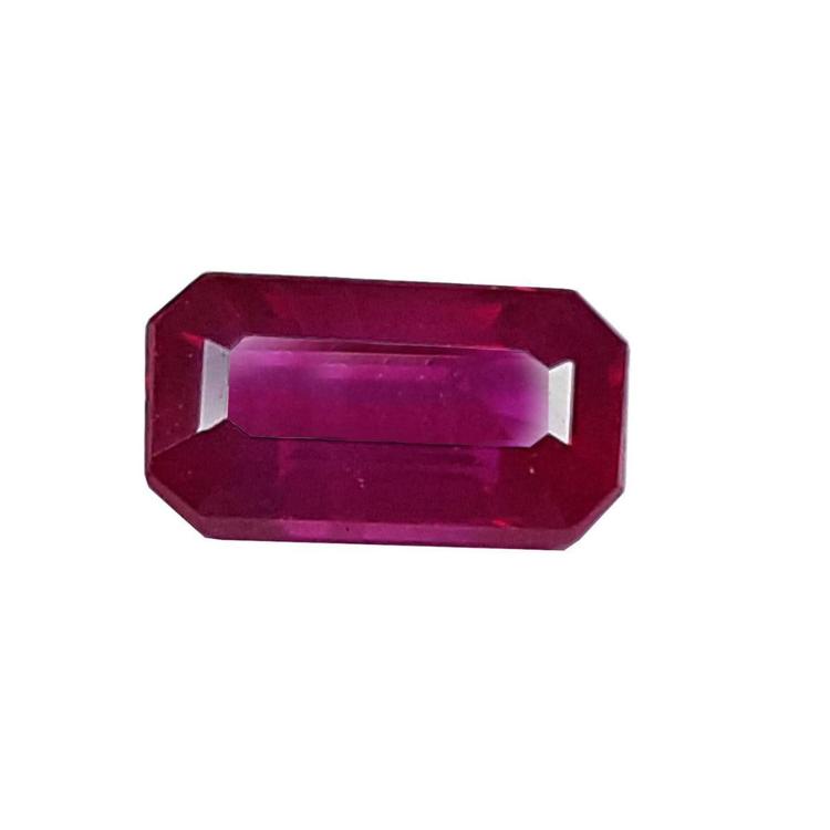 loose natural ruby emerald cut from Burma, front side position table and crown visibles