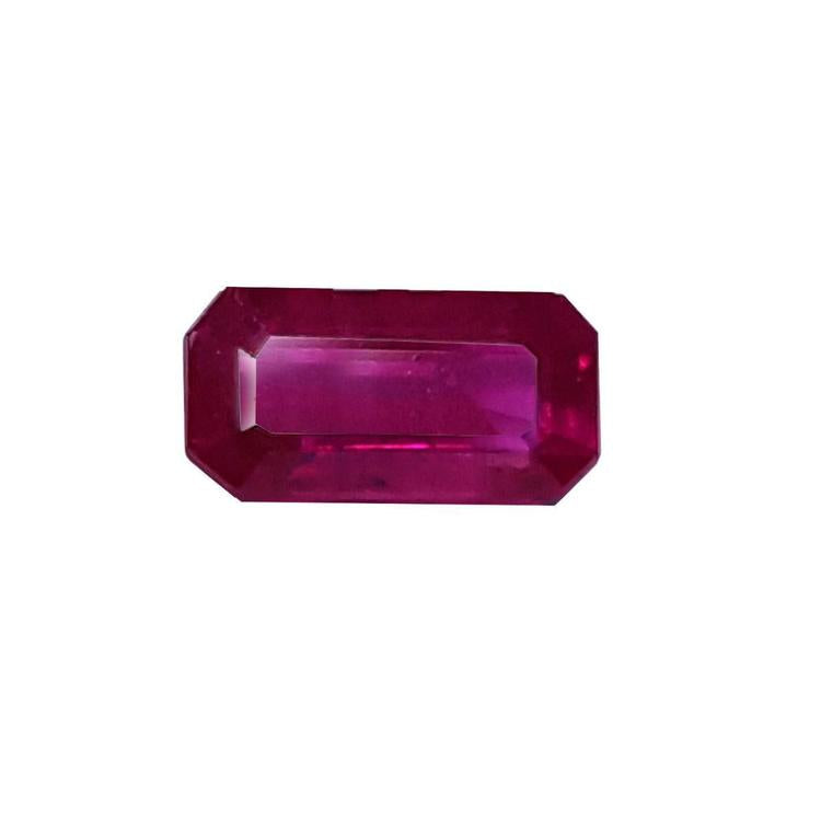 Loose natural ruby rectangular emerald cut, front side position table and crown visibles