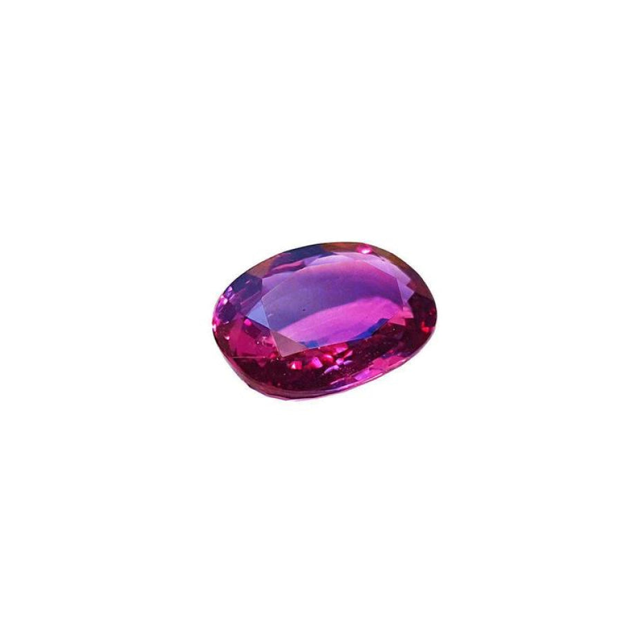 3.51 ct. loose natural pink sapphire, oval cut, with intense brilliance and eye-clean crystal.