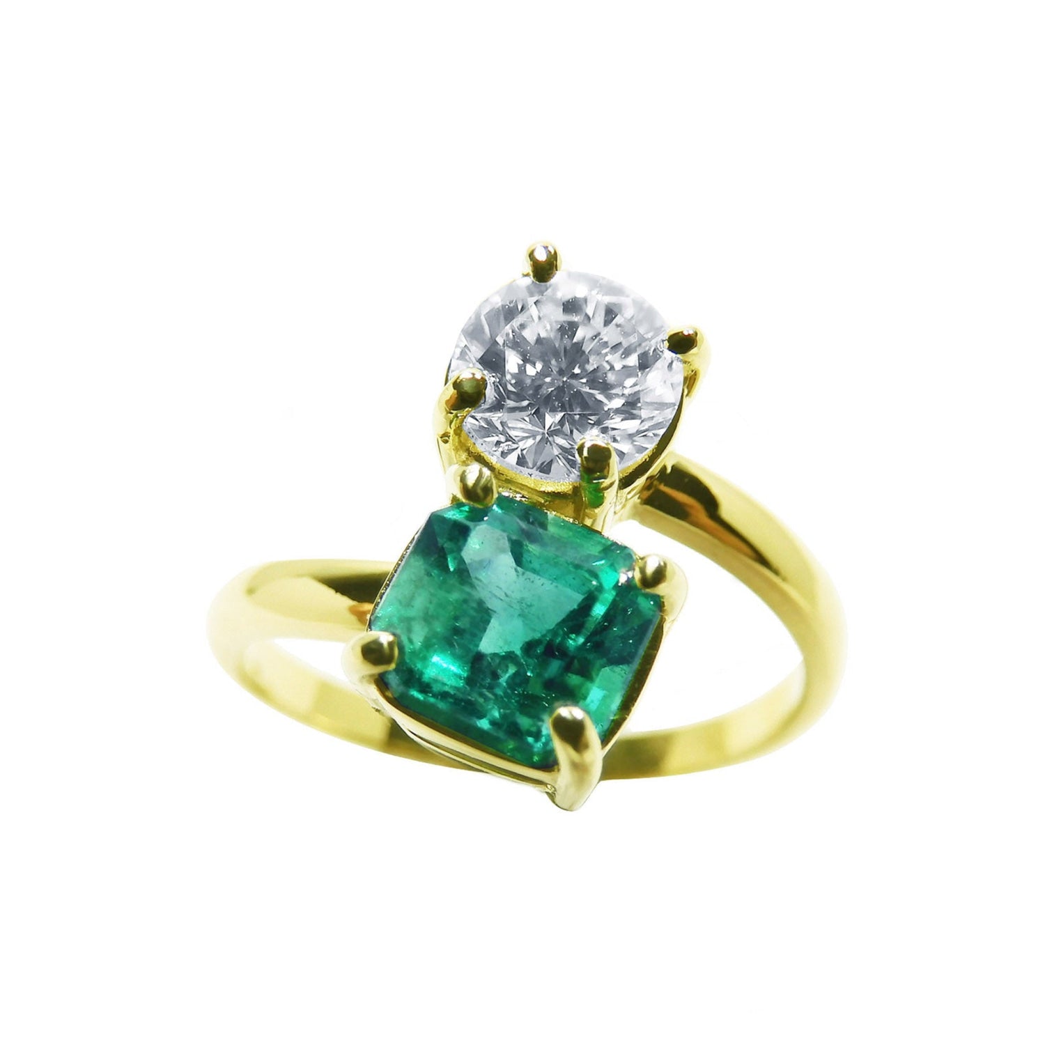 GIA Certified Toi et Moi Emerald and Diamond Ring 18k Gold Emerald engagement rings This high-quality exquisite toi