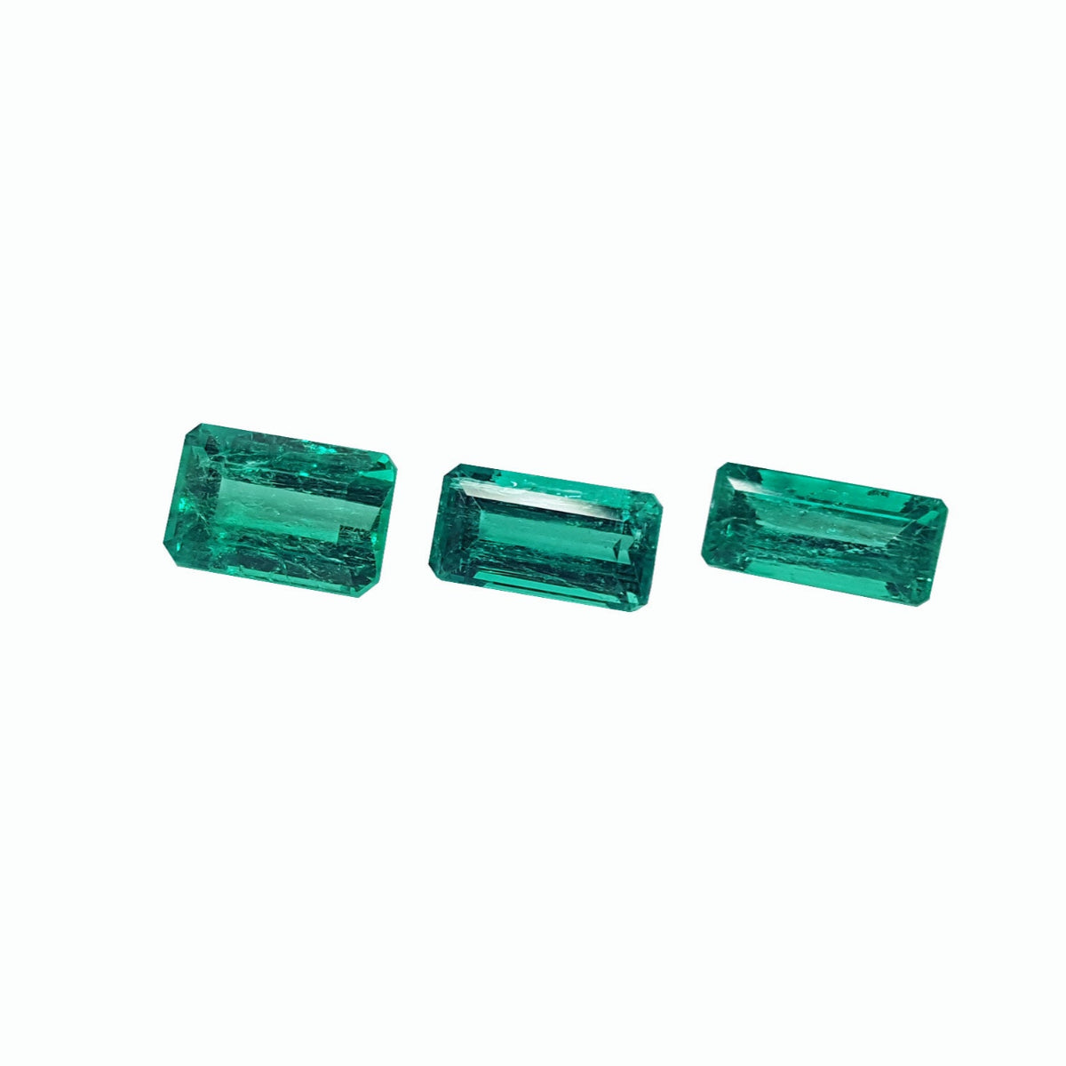4.18 Carats Natural Emeralds Matched Set Earrings Pendant