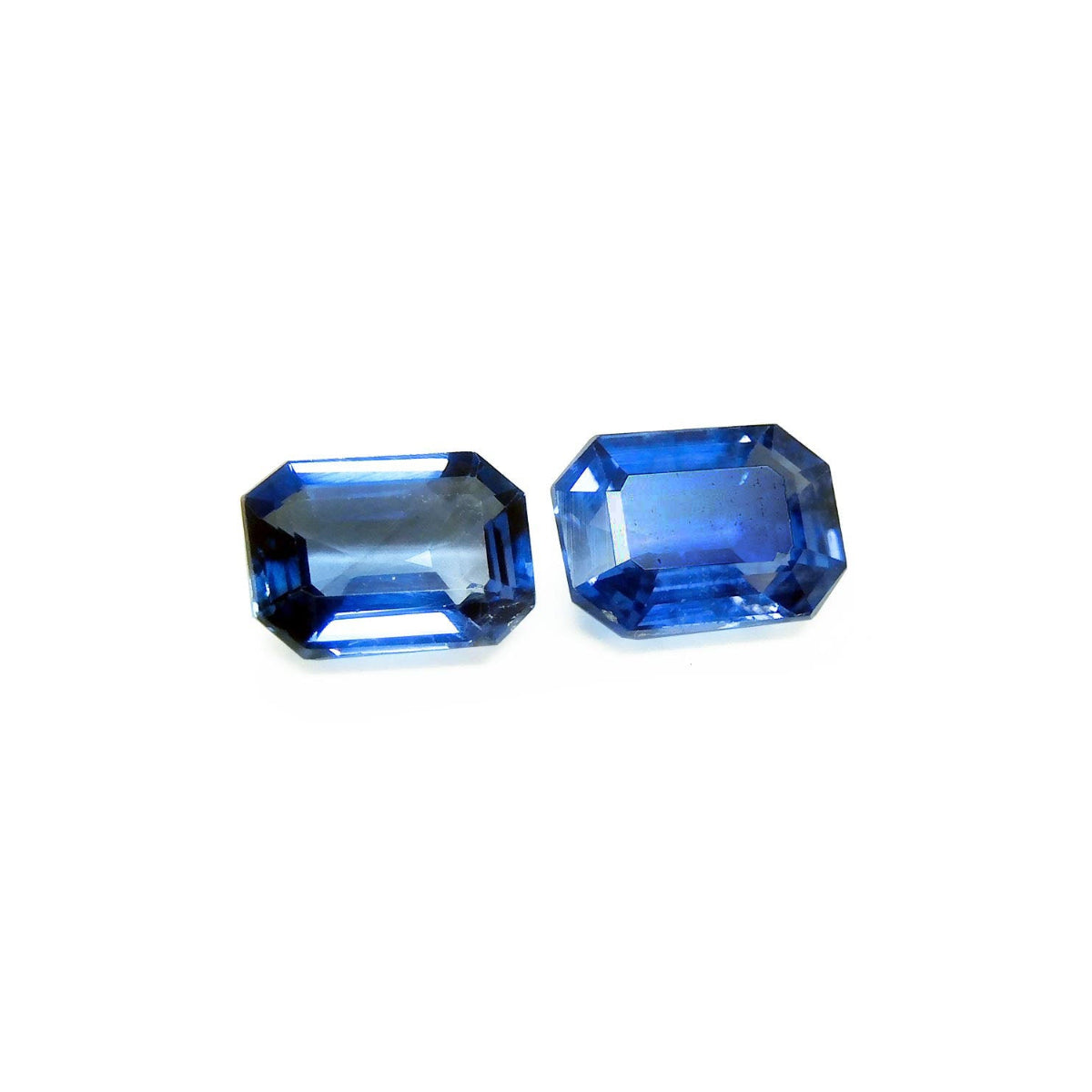 2.09 Carats Natural Blue Sapphires Matching Pair Emerald-cut for Earrings