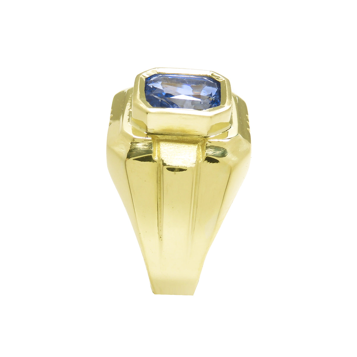 Quality men&#39;s sapphire solitaire ring emerald-cut Certified untreated 18K Yellow Gold, top-down perspective shank view