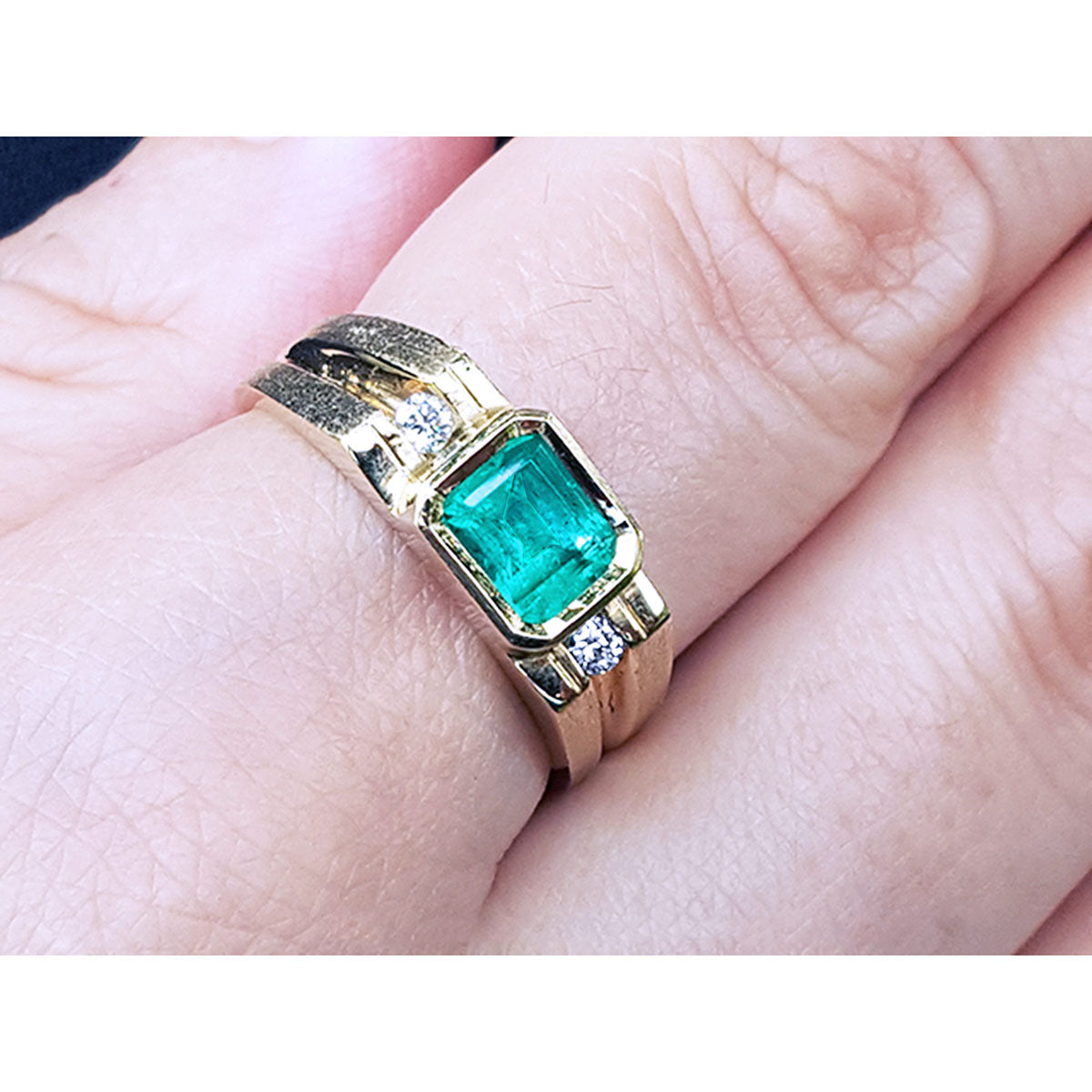 1.13 Carat Men's Natural Emerald and Diamond Ring 14K Yellow Gold