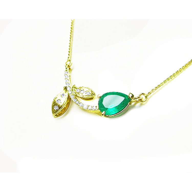 Genuine emerald necklace 1.66 carats sourced from Muzo mines: nature inspired design handcrafted in 14k yellow gold