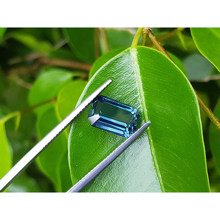 5.05 ct. GIA Certified Natural Loose Sapphire Sri Lanka Emerald cut