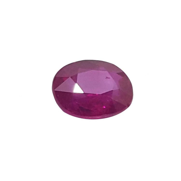 1.59 carat natural loose ruby grs certified Burma oval cut, right side table and crown visibles