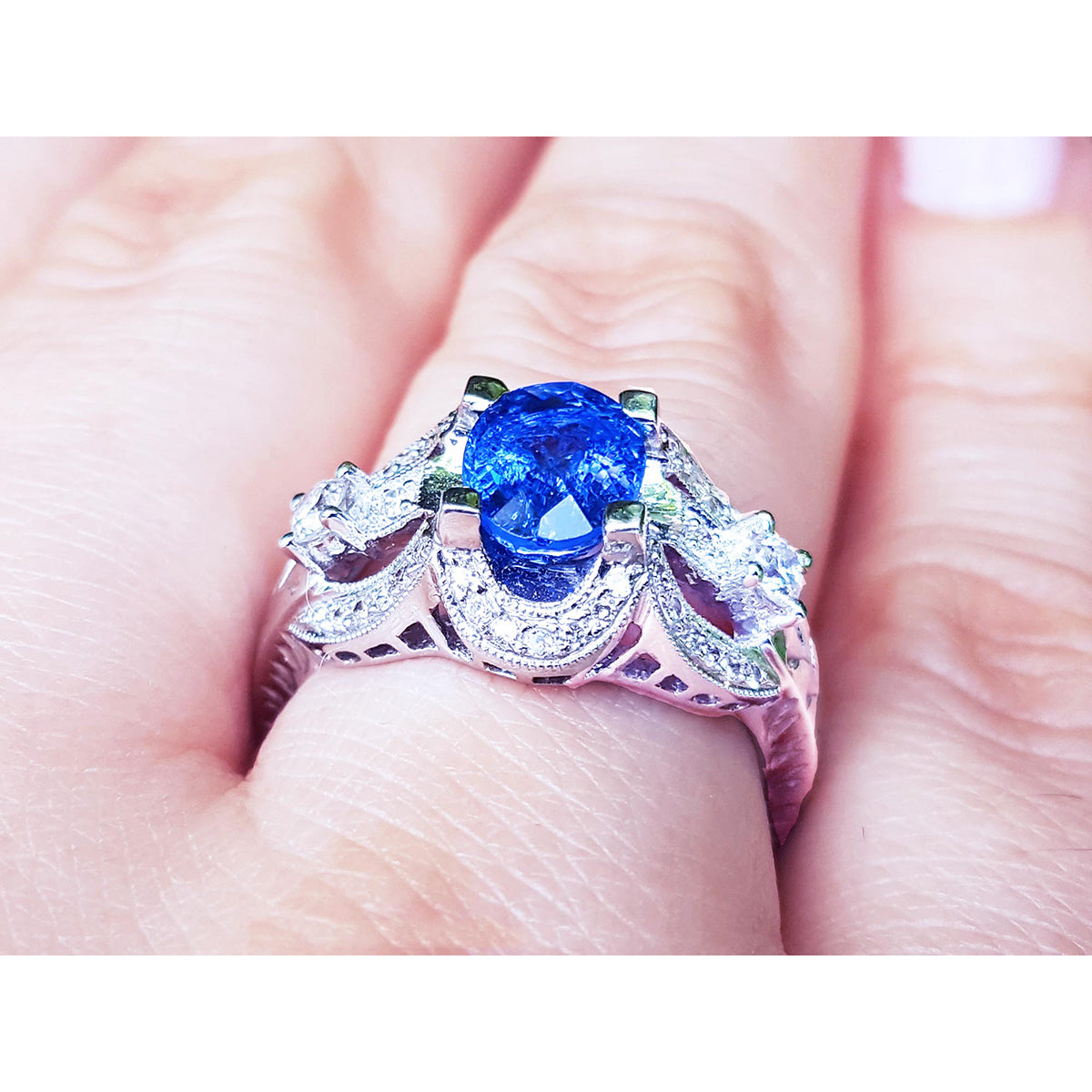 Tanzanite Ring for Women Oval cut Natural Diamonds 18K Gold