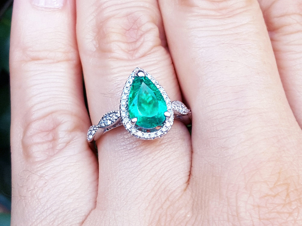 Women&#39;s emerald ring bridal style pear cut engagement halo diamond milgrain deco 14k white gold