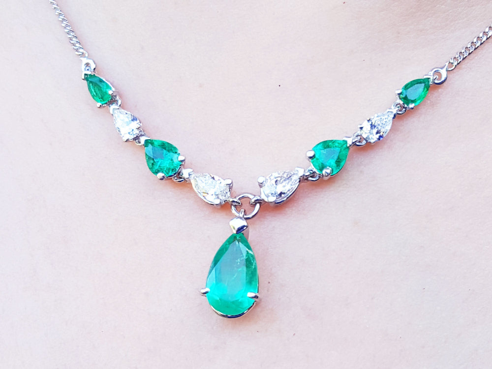 May&#39;s birthstone emerald necklace for women natural diamonds pear shaped linked in 14k white gold individual settings