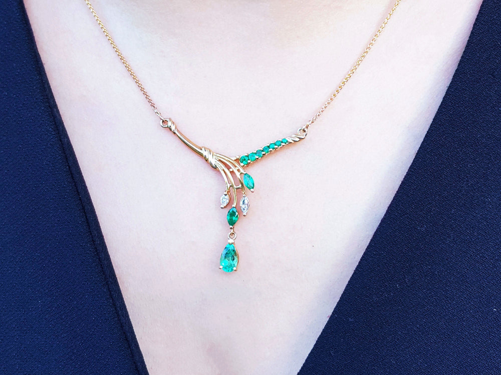Natural Colombian emerald necklace blended pear shaped, marquises and round cut emeralds with natural diamonds