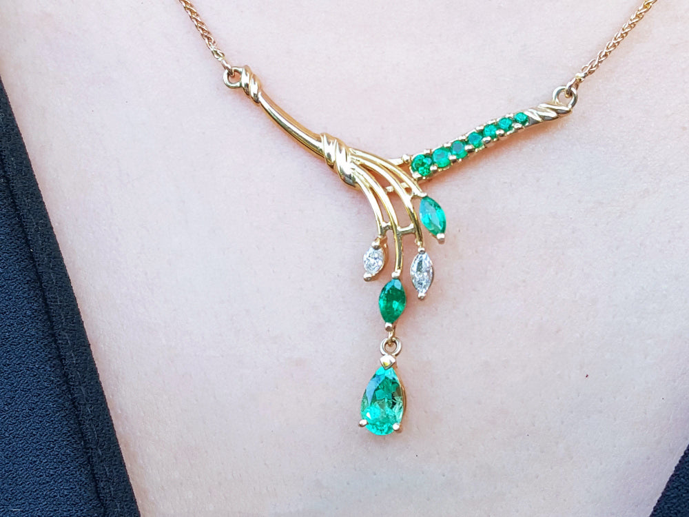 Real Muzo mines Colombian emerald necklace pear shaped, marquises and round cut emeralds with natural diamonds, 14k yellow gold