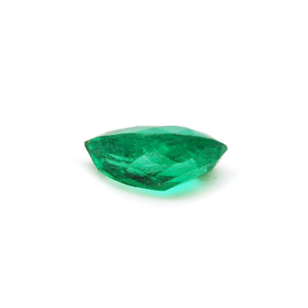 Pear cut natural colombian emerald muzo mine, underside girdle and pavilion view