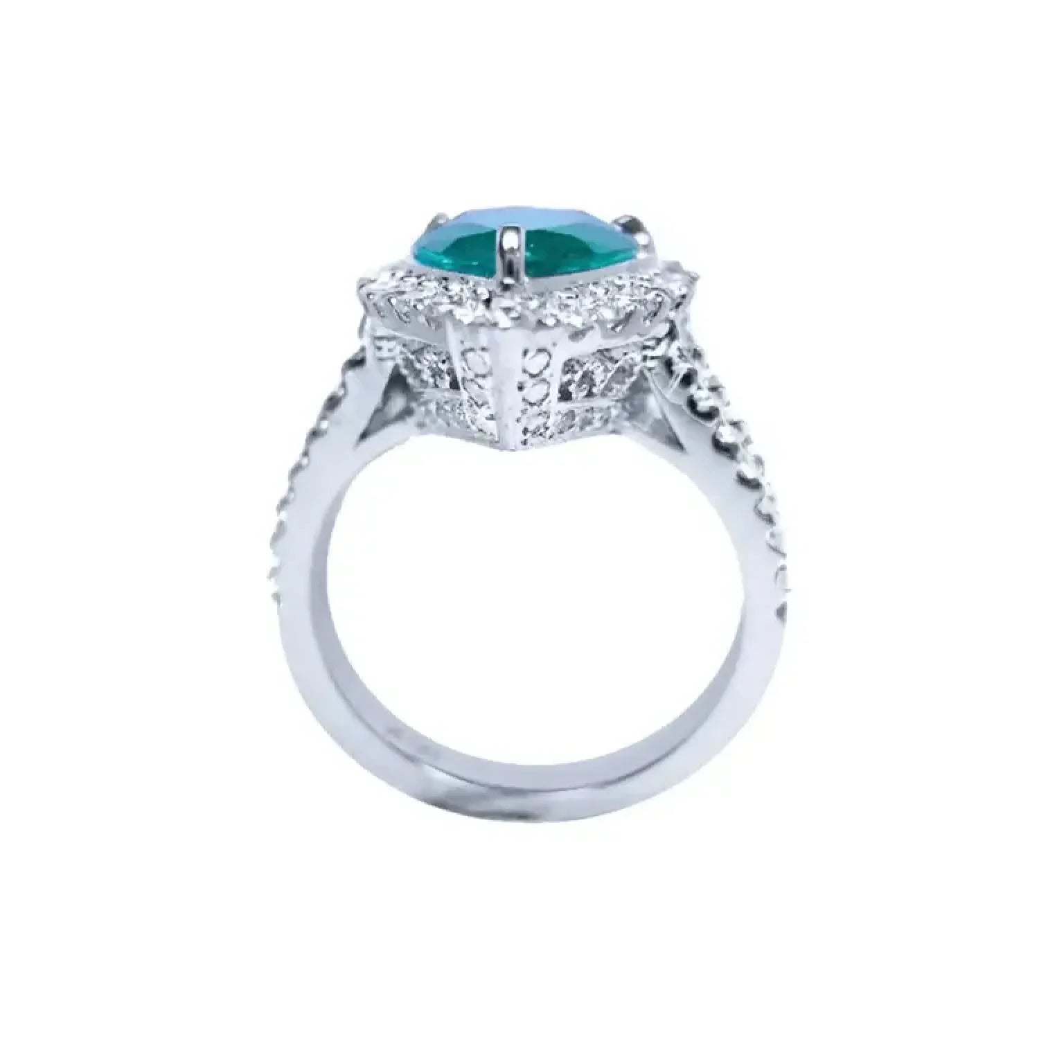 Anillo de compromiso de oro blanco 18k con esmeralda corte pera de 4.02 ct y diamantes.