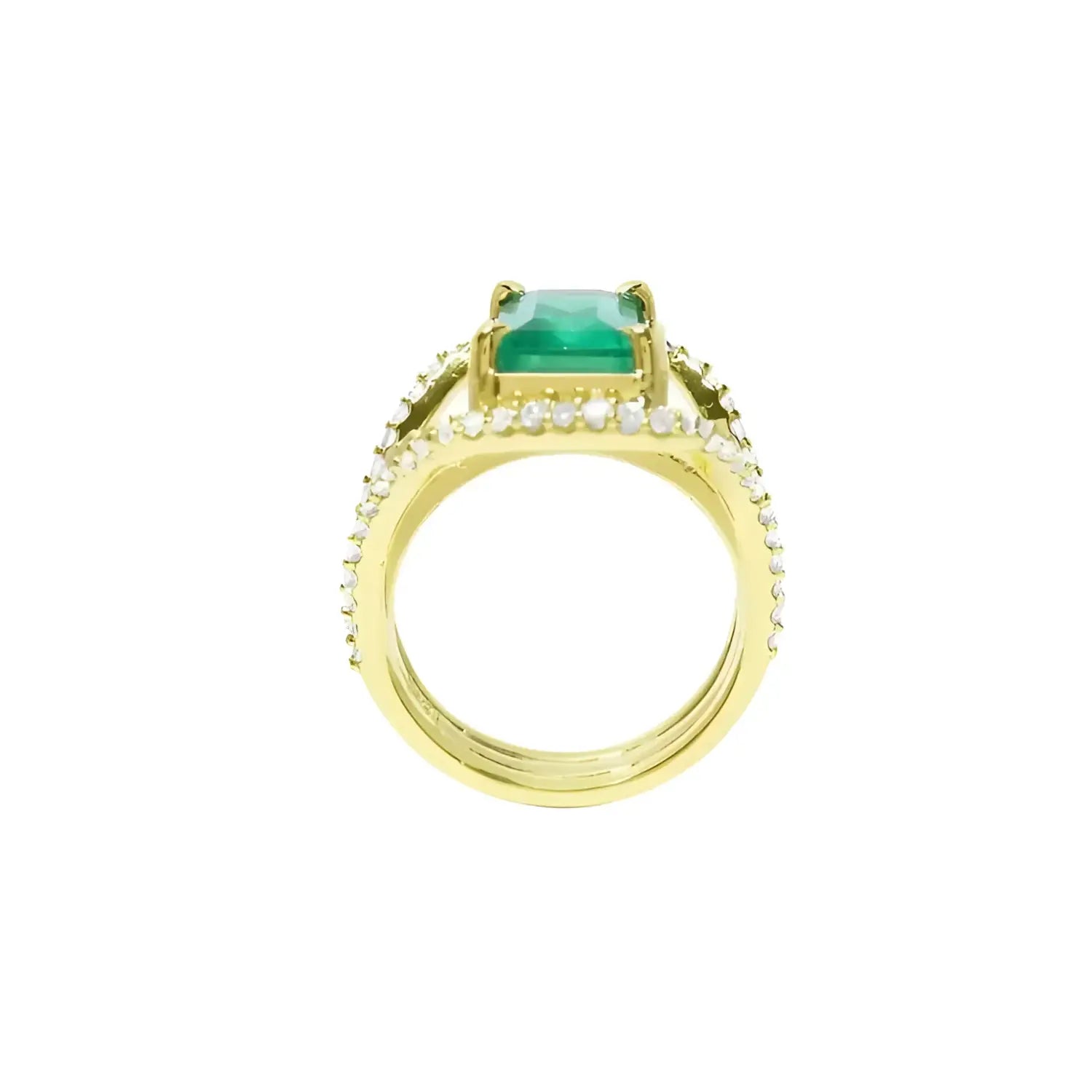 Anillo de oro 18k con esmeralda colombiana verde medio 2.86 ct y tres filas de diamantes naturales.