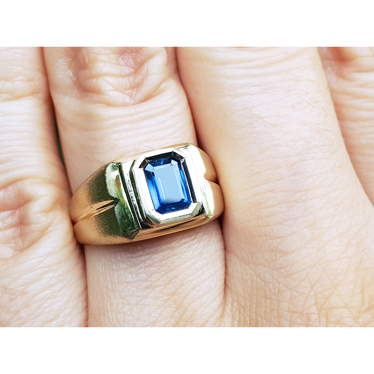 Men's Sapphire Pinky Ring 1.13 carats Medium Dark Blue 14k Yellow Gold