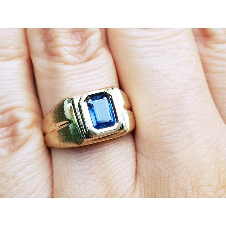 Men's Sapphire Pinky Ring 1.13 carats Medium Dark Blue 14k Yellow Gold