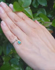 Women's Emerald Dangling Ring Emerald-cut
