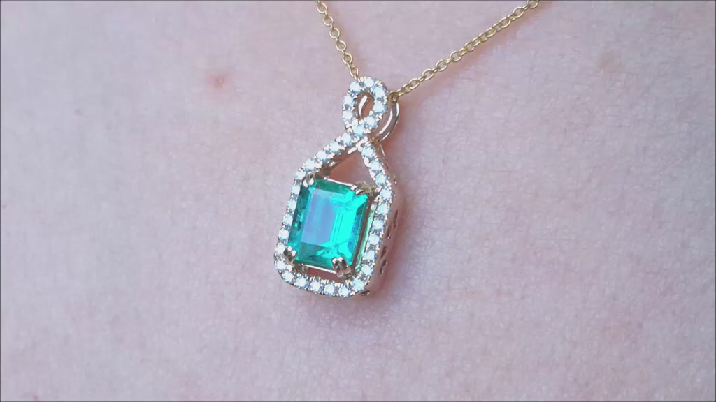 Natural emerald necklace