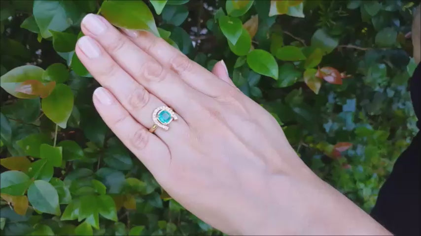 Emerald horseshoe ring yellow gold for women