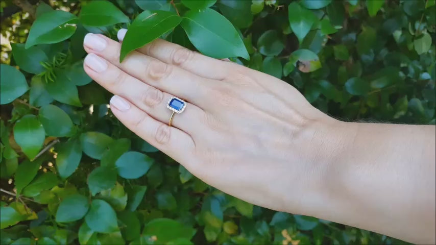 Women's blue sapphire ring