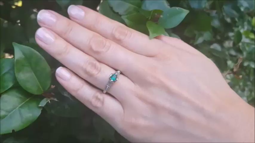 Natural colombian emerald ring oval cut