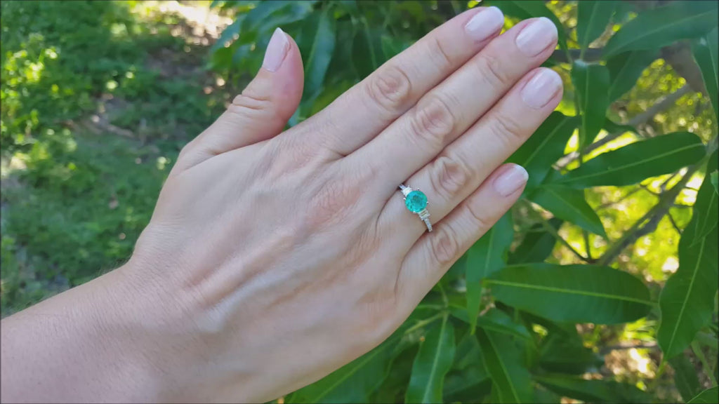 Round cut emerald ring for women