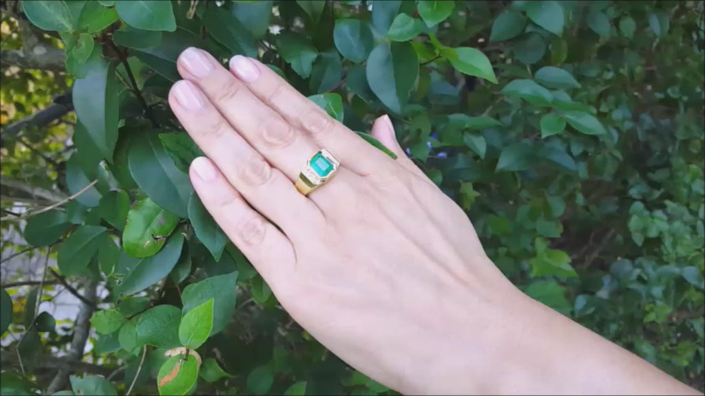 May's birthstone ring for men Colombian emerald bezel set 2.90 carats 18k yellow gold