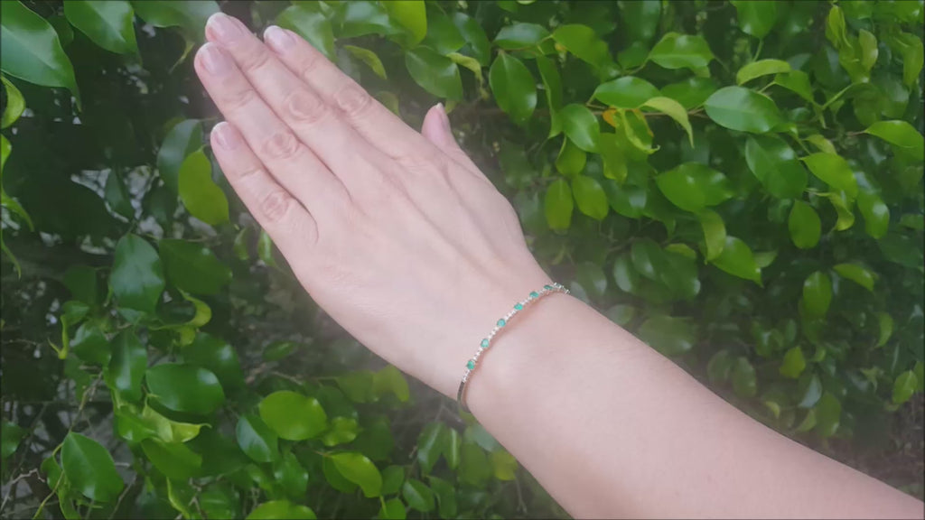 Flexible emerald bangle bracelets