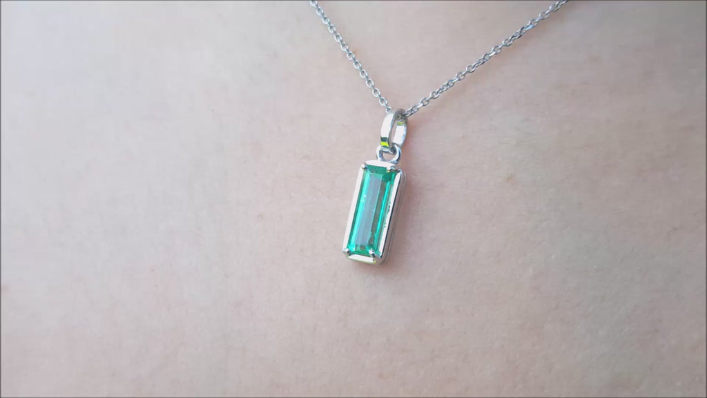 Natural emerald pendant