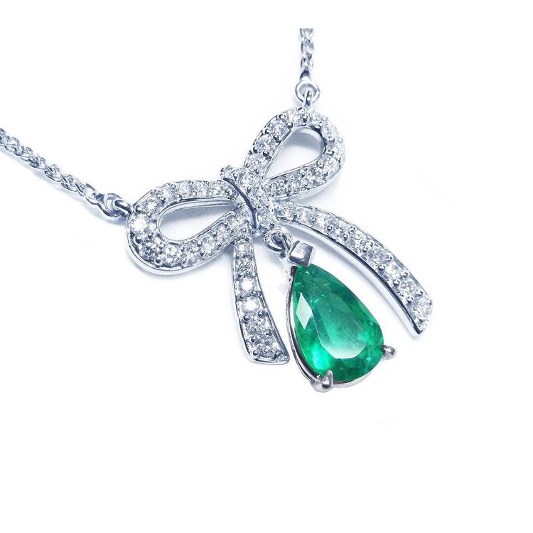 Natural emerald necklace bowtie design pear cut, with high quality natural diamonds pave set