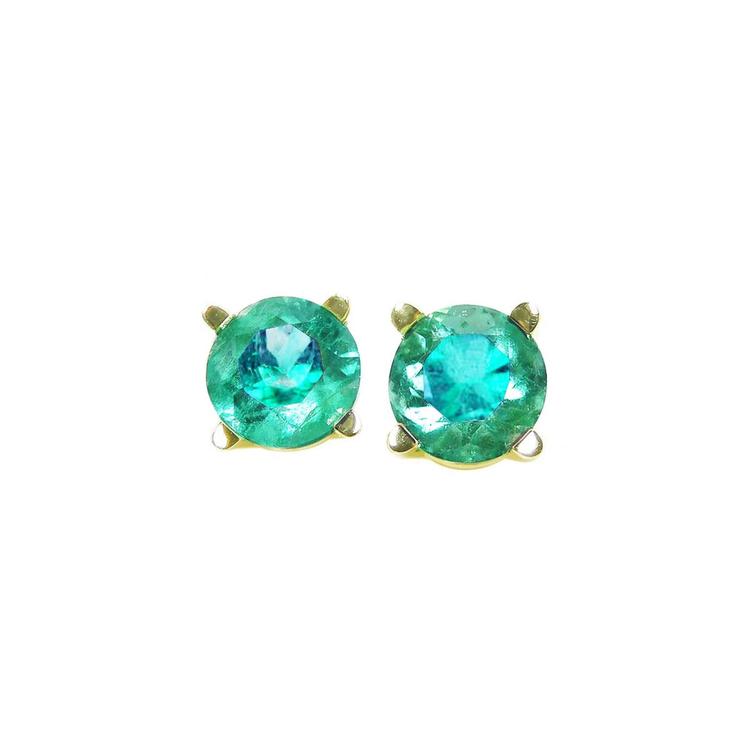 Pair of natural colombian emerald stud earrings made of 14k gold and push backs.