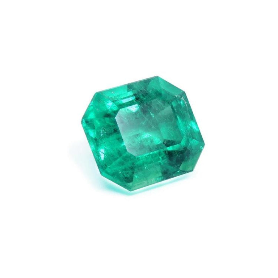 3.17 ct GIA certified natural loose Colombian emerald with a sparkling medium-deep green hue.